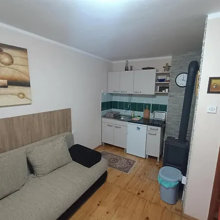 Crni Vrh Apartamento *